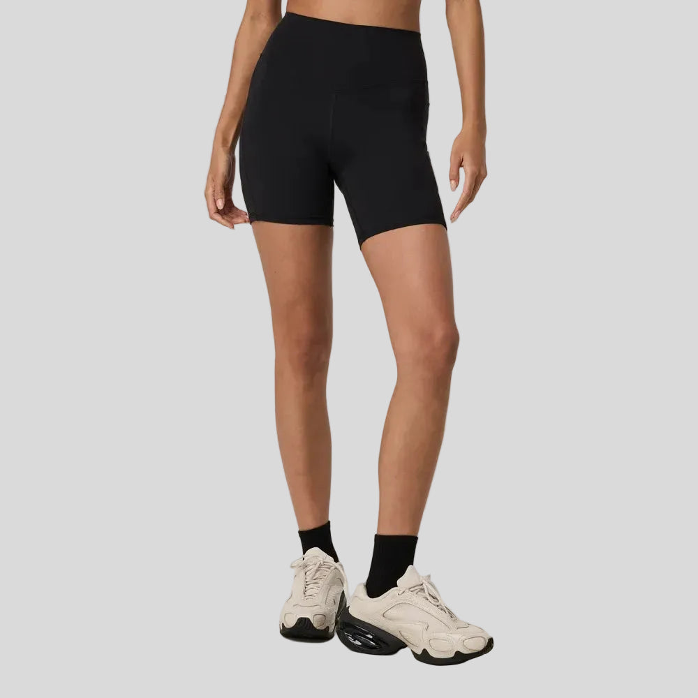 Vuori - Womens AllTheForm™ Pocket Short 6" - Black - Culture Athletics
