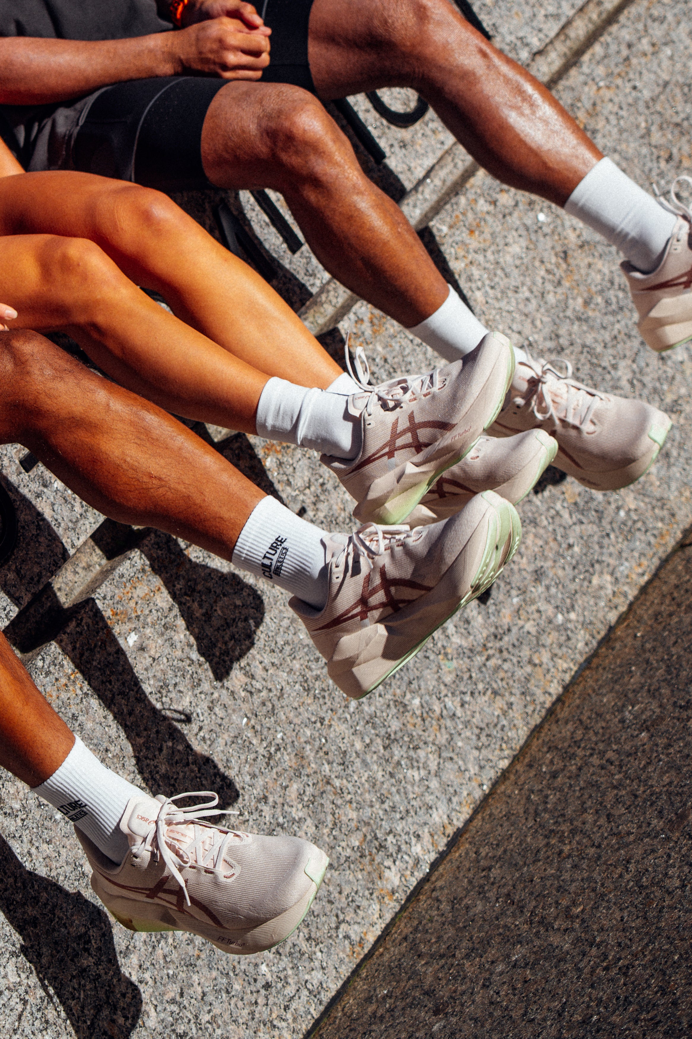 モカページ Asics Novablast 6 Lookbook – Culture Athletics